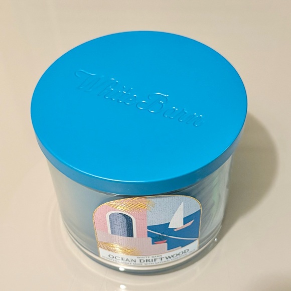 White Barn Ocean Driftwood Candle - Blue - Picture 2 of 5